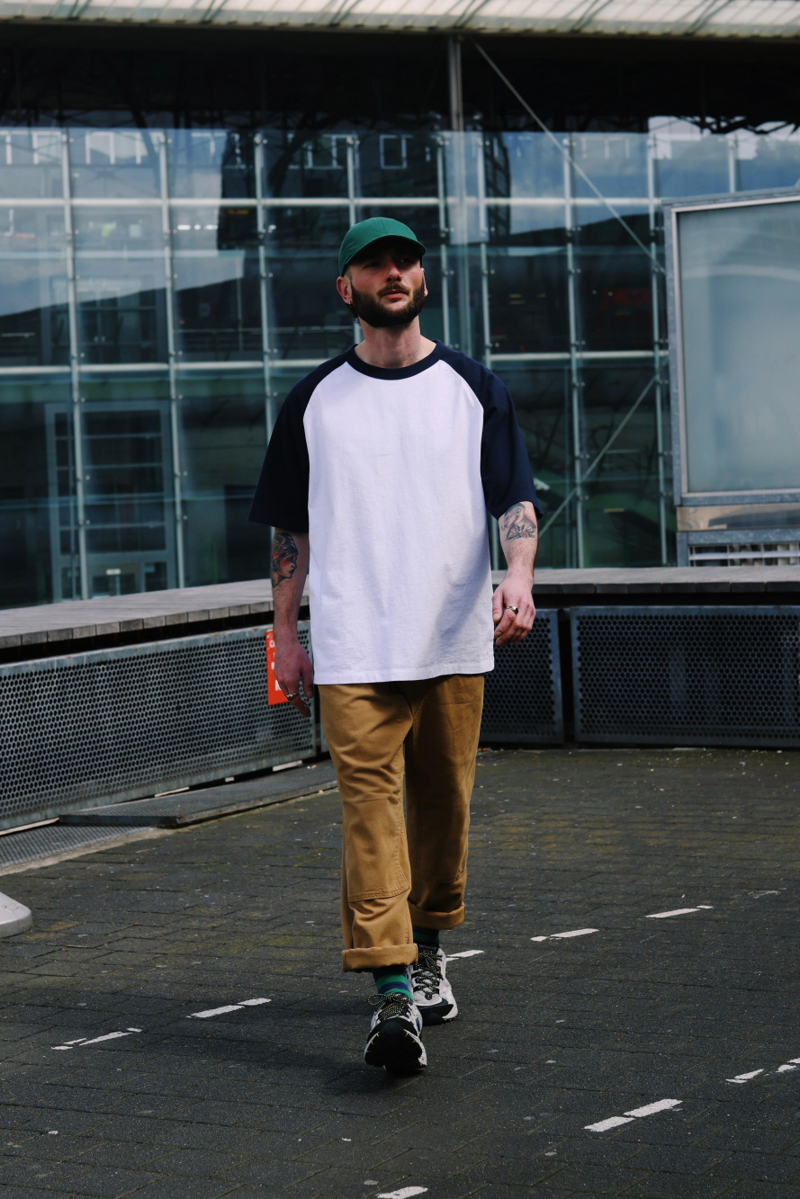 OVERSIZED HALF SLEEVE RAGLAN T-SHIRT