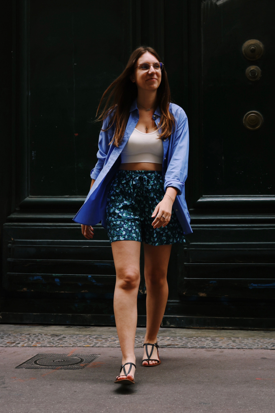 women streetwear  Skirt outfits, Miniskirt outfits, Fashion