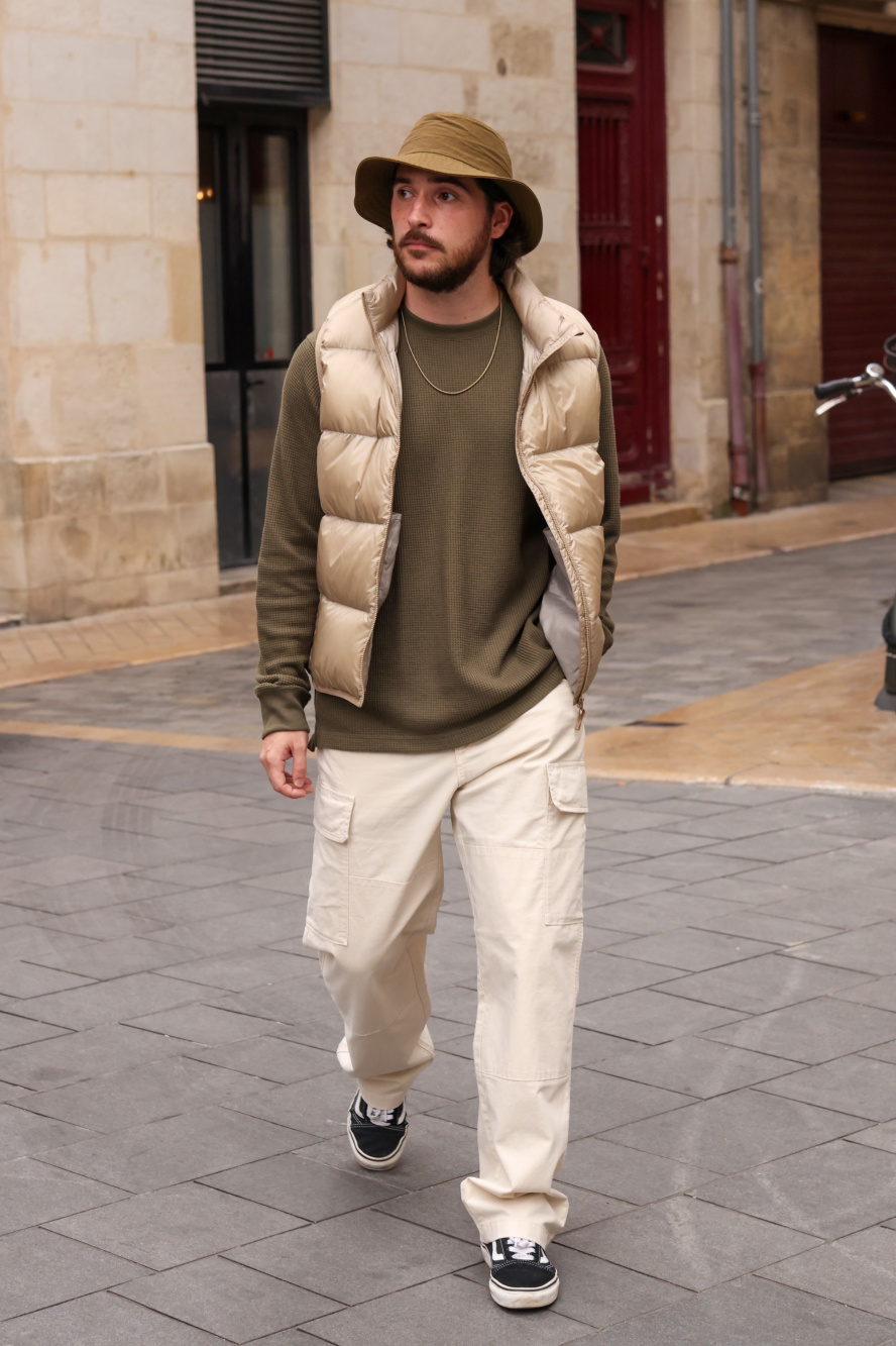 Check styling ideas for「Sweatshirt、Cargo Pants」