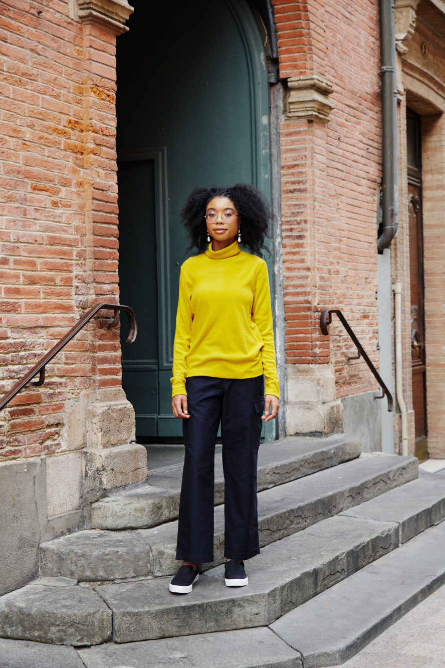 Light yellow hotsell sweater outfit