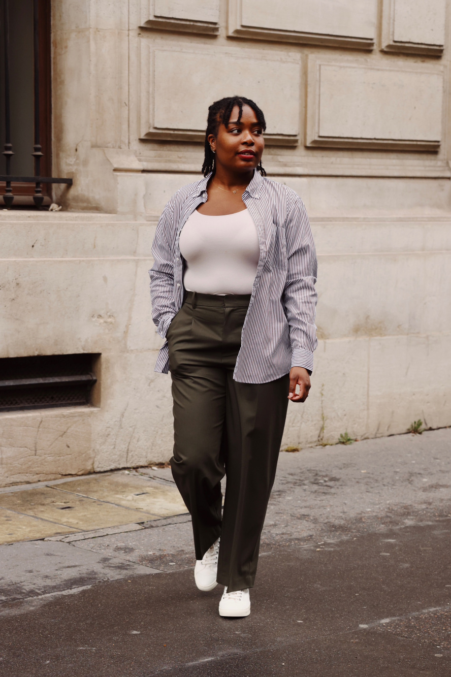 Wide-Fit Pleated Pants