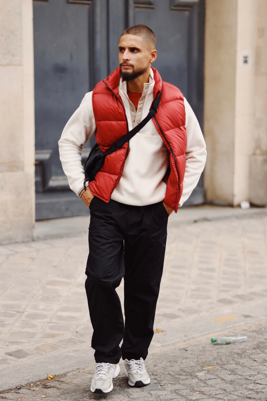 Red puffer vest on sale outfit