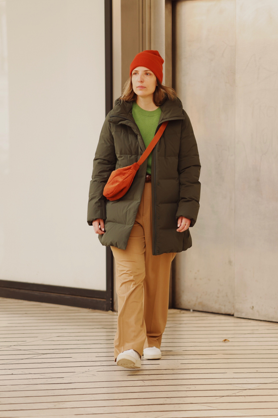 Check styling ideas for「Seamless Down Parka、Curved Jeans