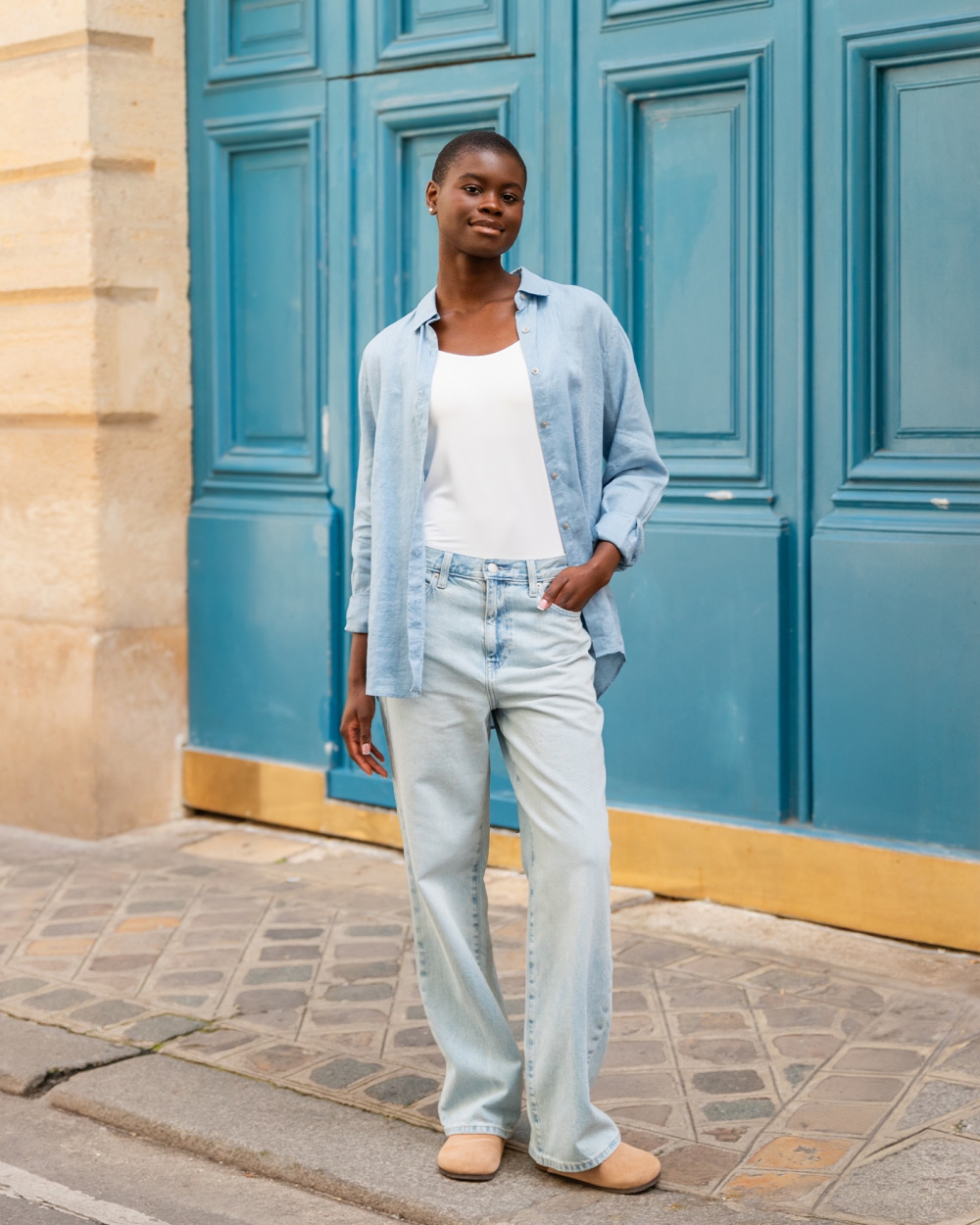How to wear a sheer blouse with jeans 2025