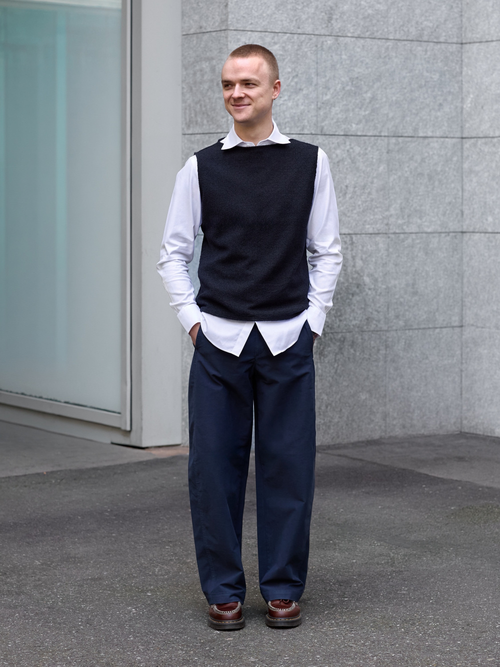 Check styling ideas for「SHIRRING BOAT NECK T-SHIRT | SLEEVELESS
