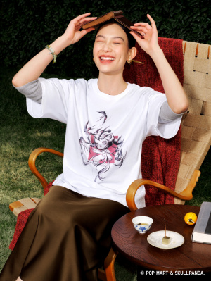 Styling POP MART UT Graphic T-Shirts