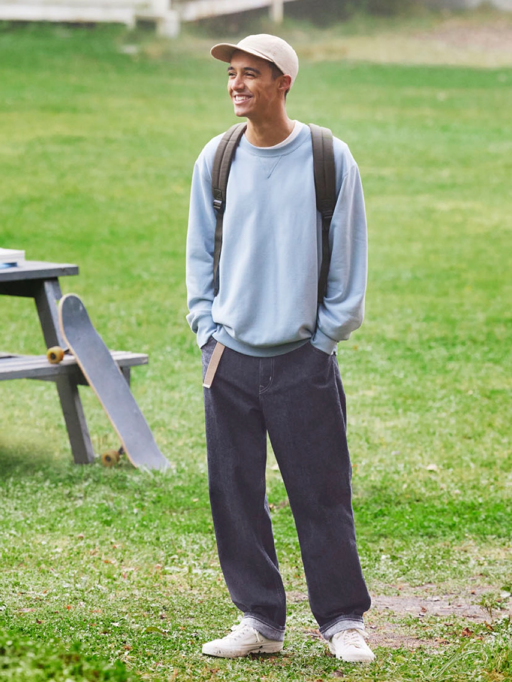 クルーネックtシャツ 半袖 スウェットシャツ 長袖 を使った着こなし ユニクロ