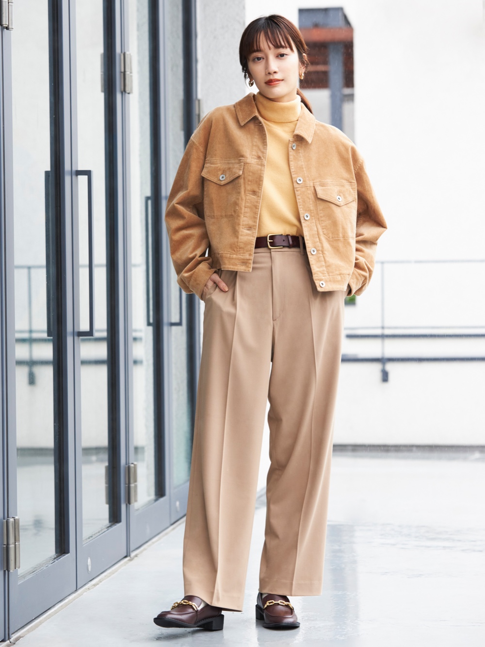 Shop looks for「Corduroy Cropped Jacket、Pleated Wide Pants」