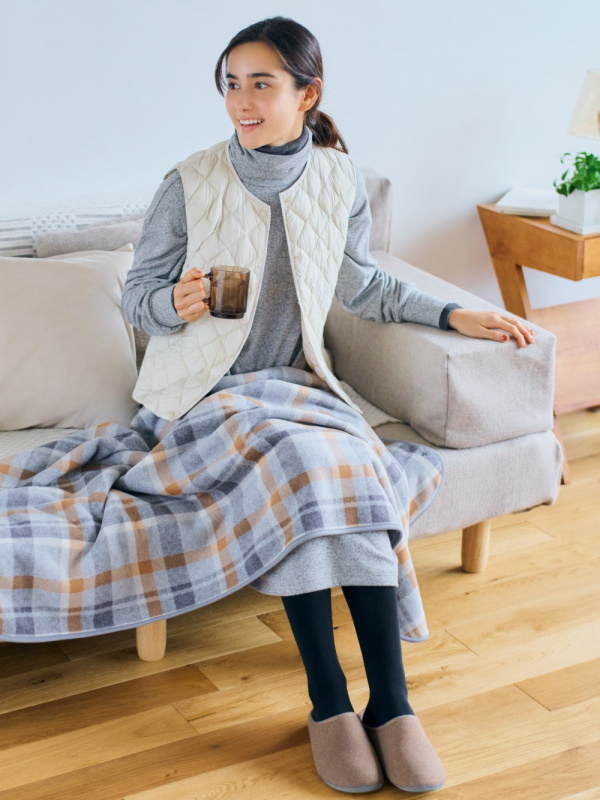 FLEECE REVERSIBLE BLANKET | UNIQLO AU