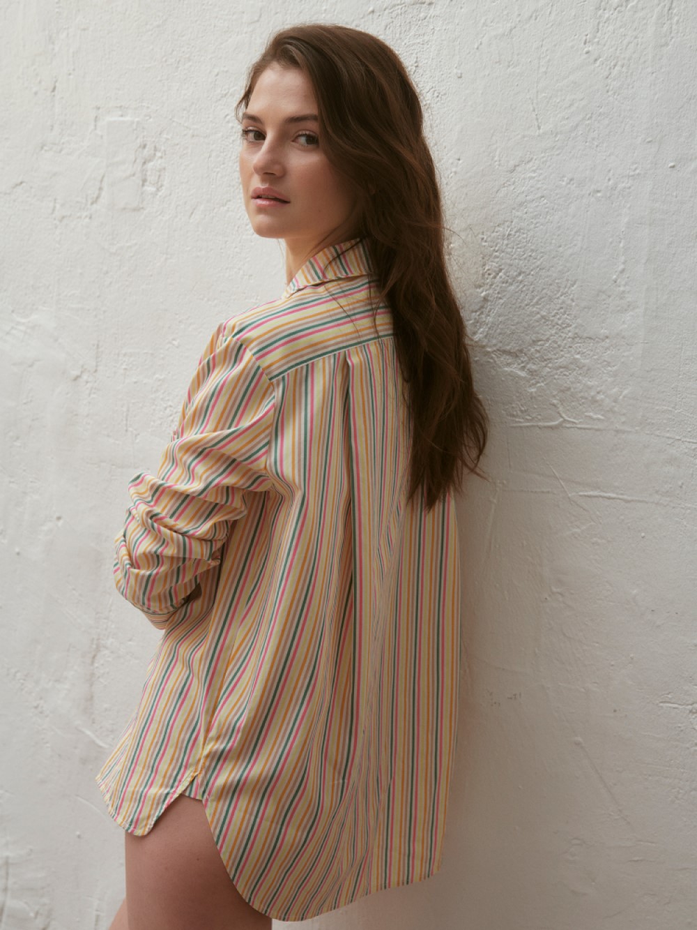 「ボーダーパジャマシャツ（長袖・プリンセスタムタム）、ヒップハンガーショーツ（プリンセスタムタム）」を使った着こなし ユニクロ