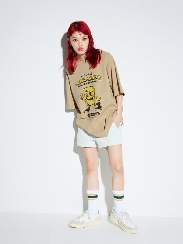 L.A. Eats UT (Oversized Short-Sleeve Graphic T-Shirt) (Katsu Sando