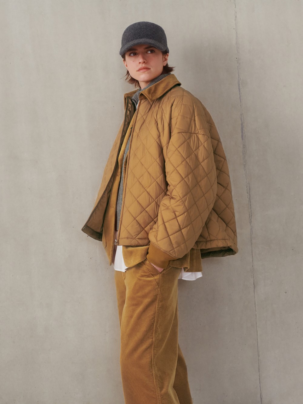 Shop looks for「PUFFTECH Oversized Coat (Warm Padded)、Brushed Jersey Cropped  Pants」