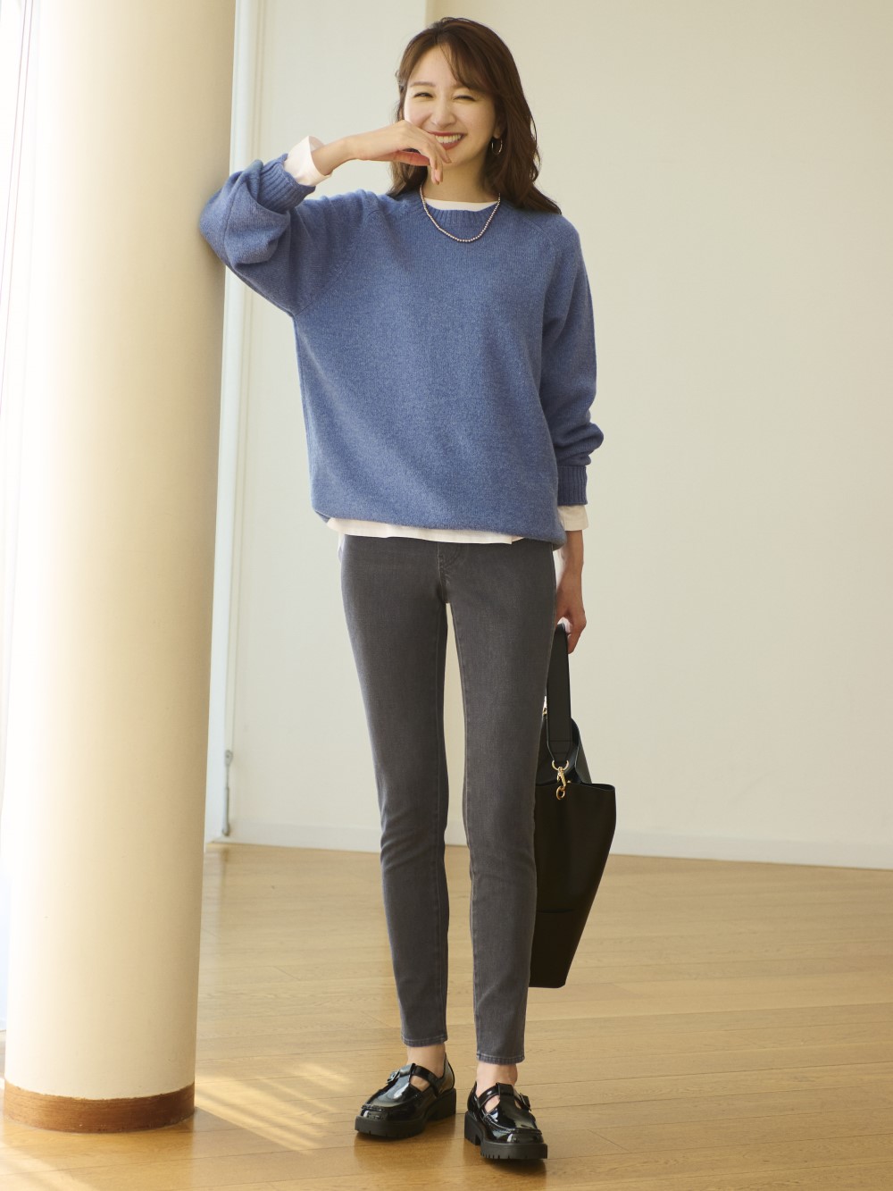 Shop looks for「3D KNIT MESH LONG SLEEVE CREW NECK SWEATER、EXTRA STRETCH  DENIM LEGGING PANTS」