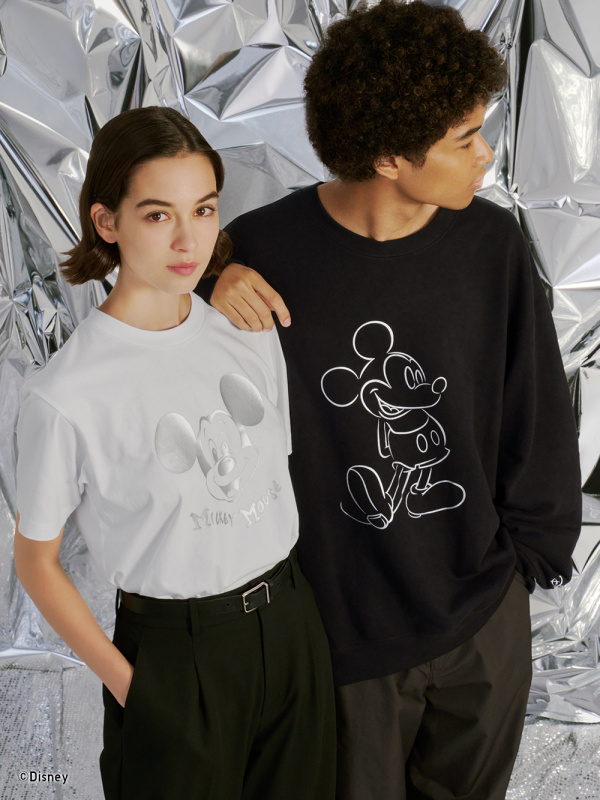 uniqlo x mickey mouse sweatshirt