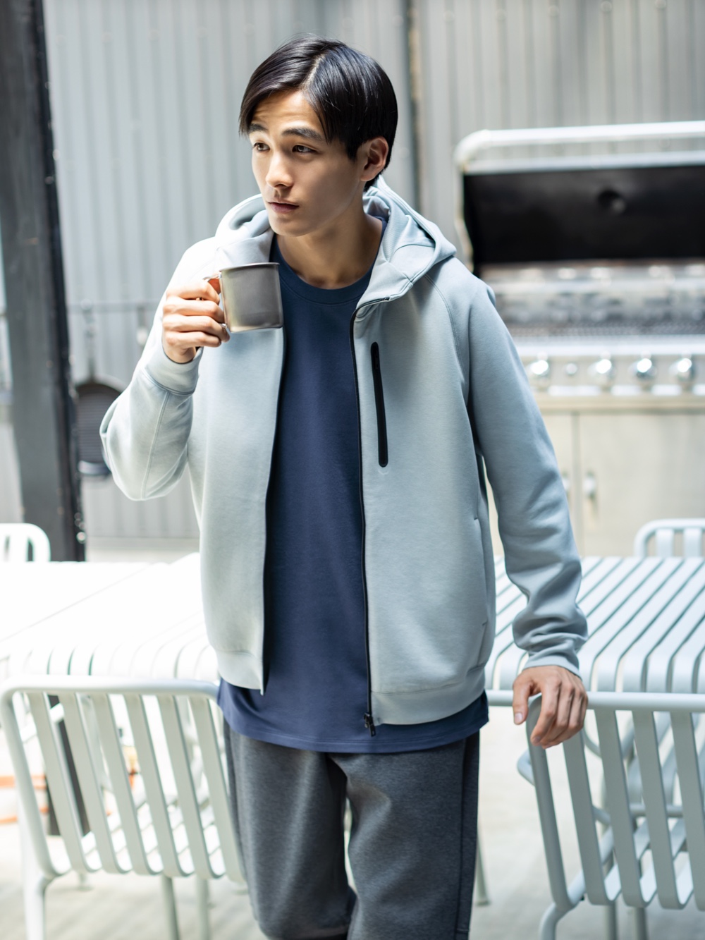 Uniqlo men's shop zip up hoodie