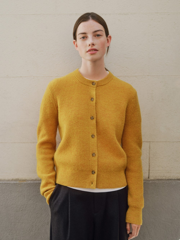 Uniqlo shop yellow cardigan