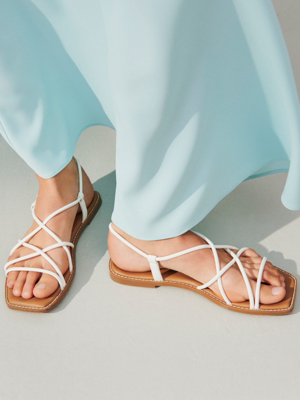 Puffy strap online sandals