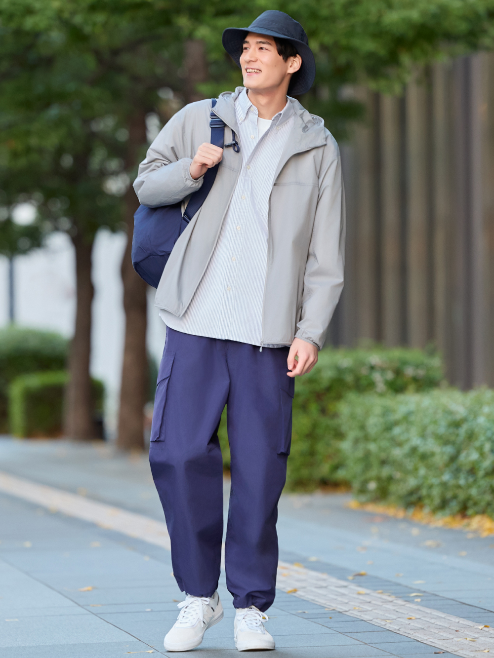 Uniqlo U WIDE FIT PARACHUTE CARGO PANTS