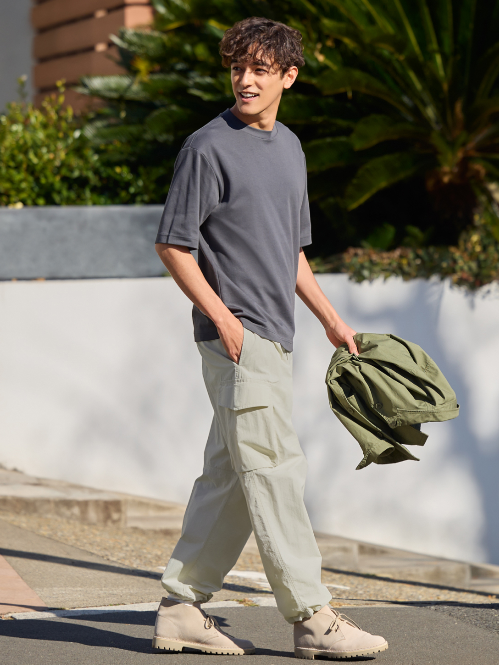 MEN'S UNIQLO U WIDE FIT PARACHUTE PANTS