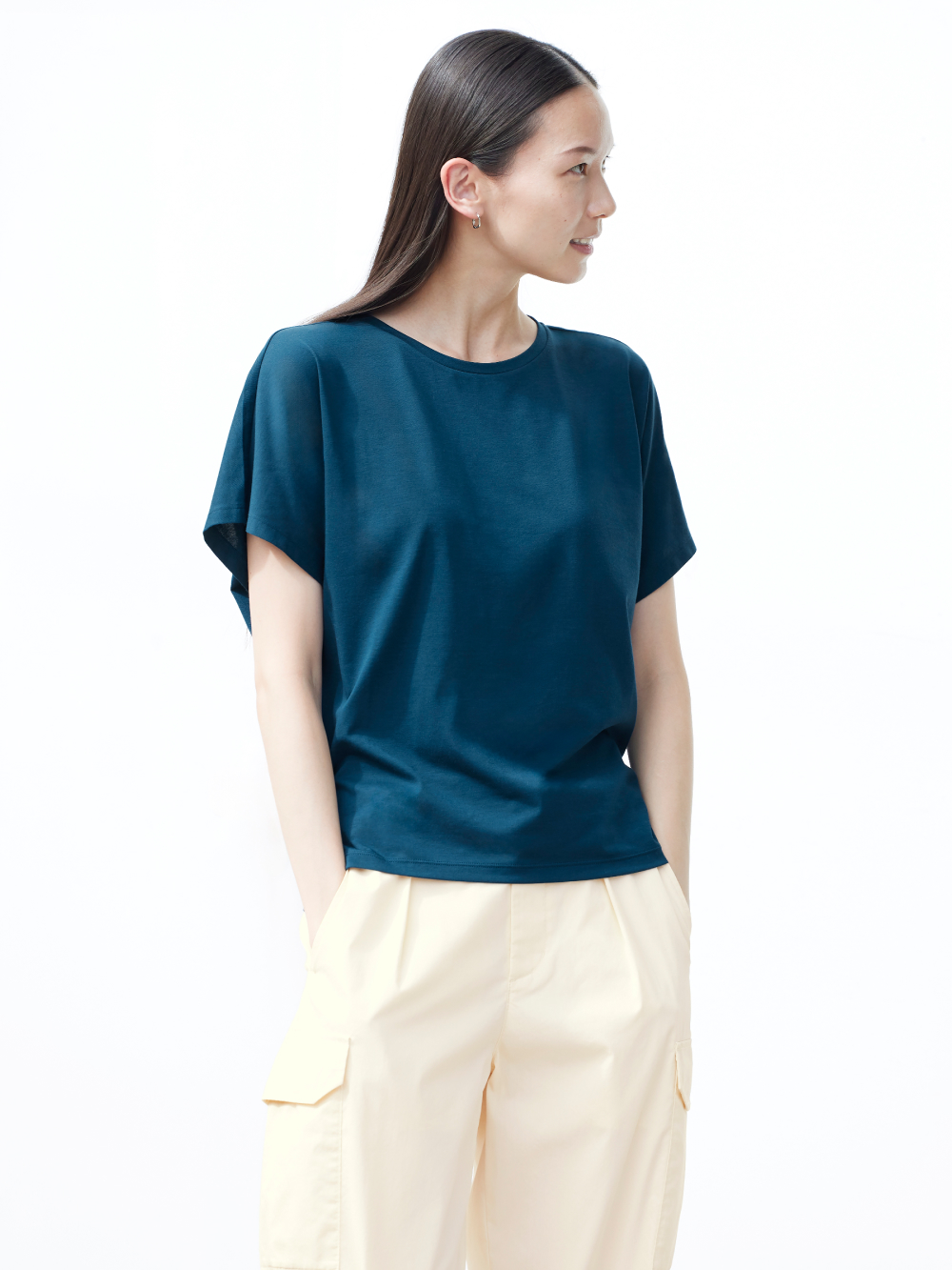 Shop looks for「AIRism DRAPE SHORT SLEEVE T-SHIRT、EASY CARGO