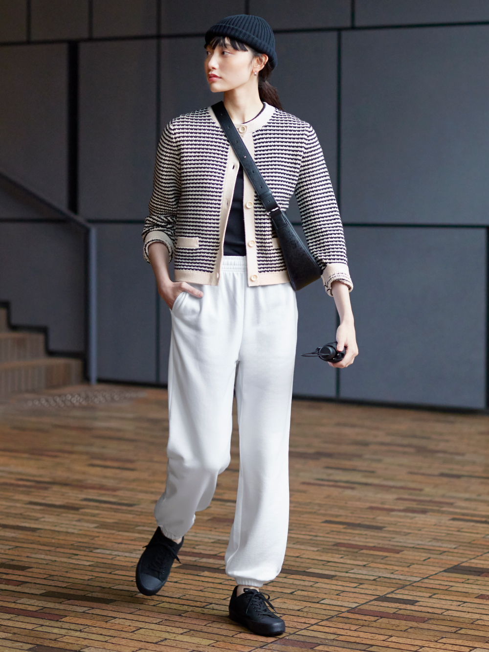 Shop looks for「Washable Milano Ribbed Crew Neck Long Sleeve Sweater、Cotton  Relaxed Ankle Pants」