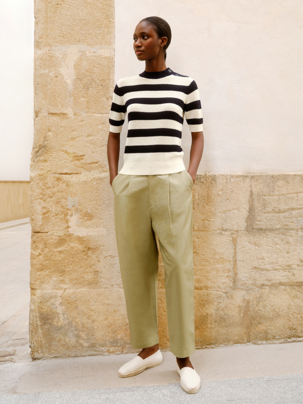 Shop looks for「LINEN BLEND HALF SLEEVE SWEATER、LINEN BLEND PLEATED TAPERED  PANTS」