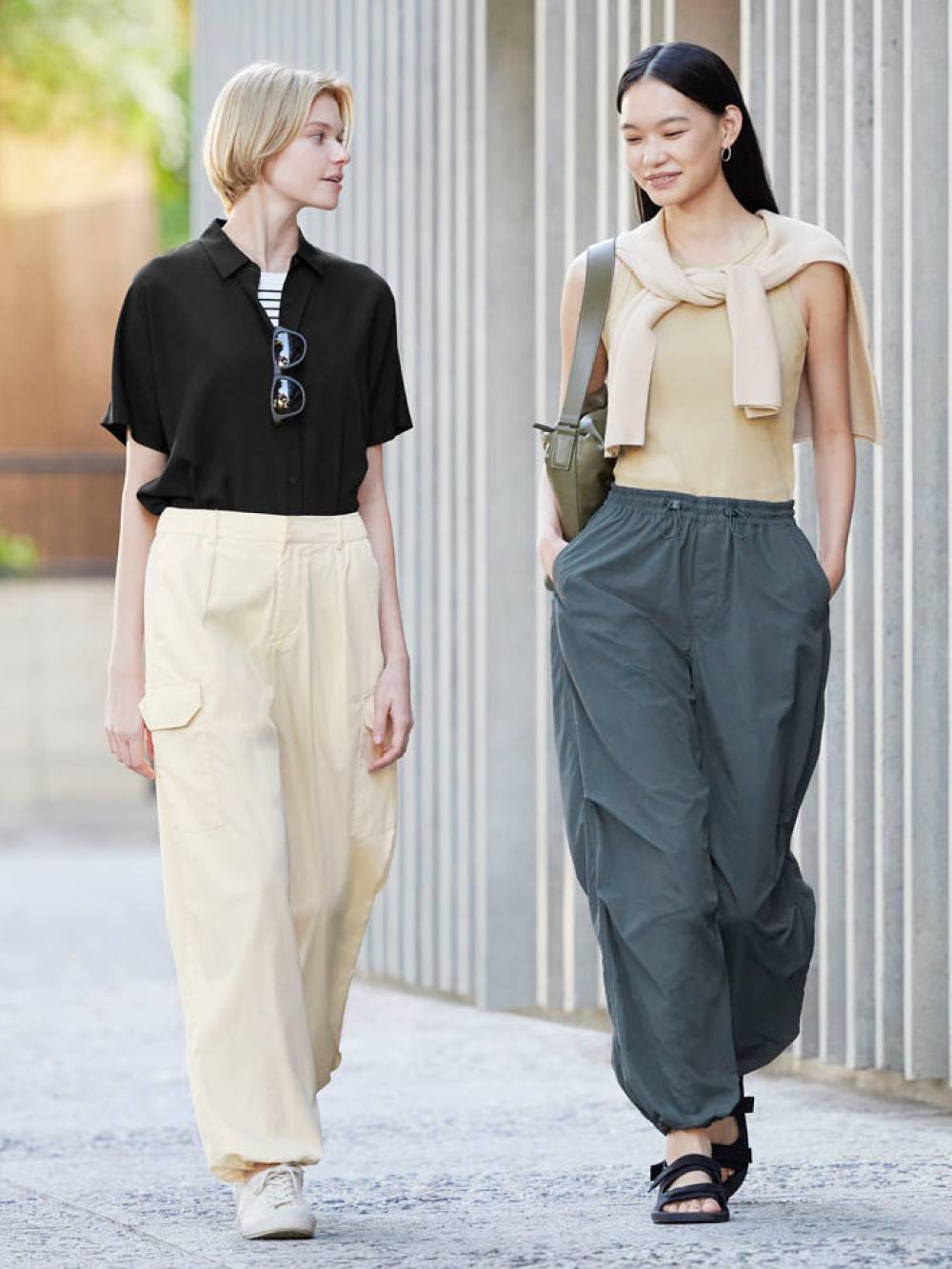 Shop looks for「Rayon Short Sleeve Blouse、Easy Cargo Pants」| UNIQLO MY