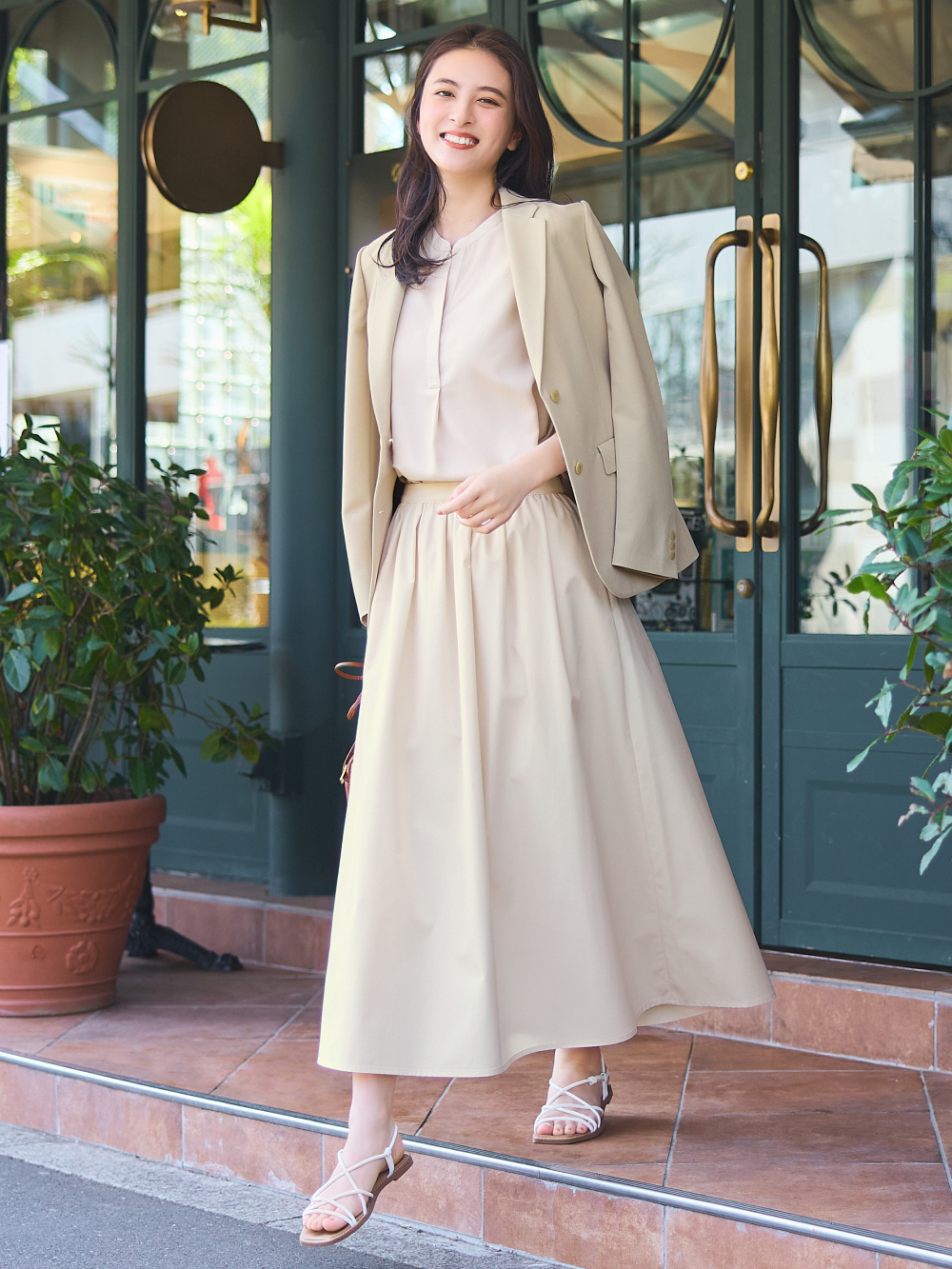 Shop looks for UNIQLO C Pleated Skirt UNIQLO C Stand Collar Oversized Coat UNIQLO AU