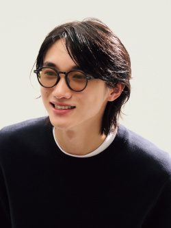 Livre de photos des différentes tenues Uniqlo. Style ID : <30015854>