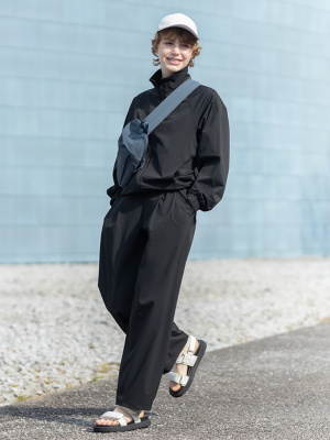 UNIQLOウルトラストレッチジャケット＆パンツ　ブラックXL 新品・未開封】UNIQLOウルトラストレッチアクティブトラック