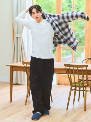 HEATTECH Crew Neck Long-Sleeve T-Shirt