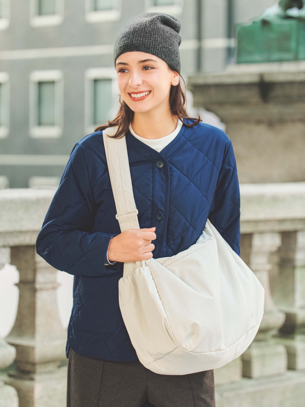 Shop looks for「Souffle Yarn Knitted Beanie、Puffy Shoulder Bag