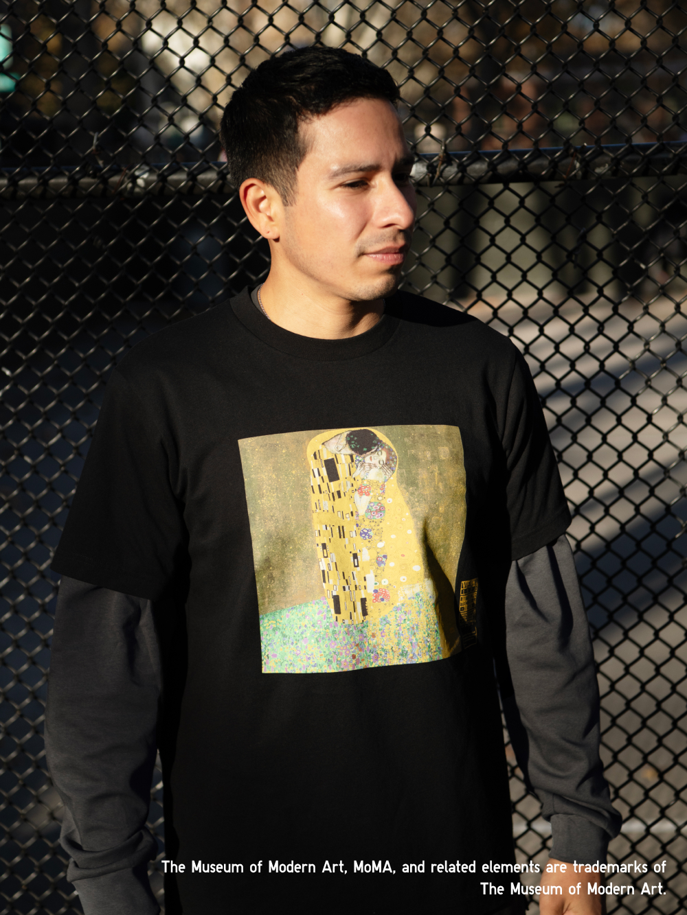Styling ideas using 「MoMa UT (SHORT SLEEVE GRAPHIC T-SHIRT