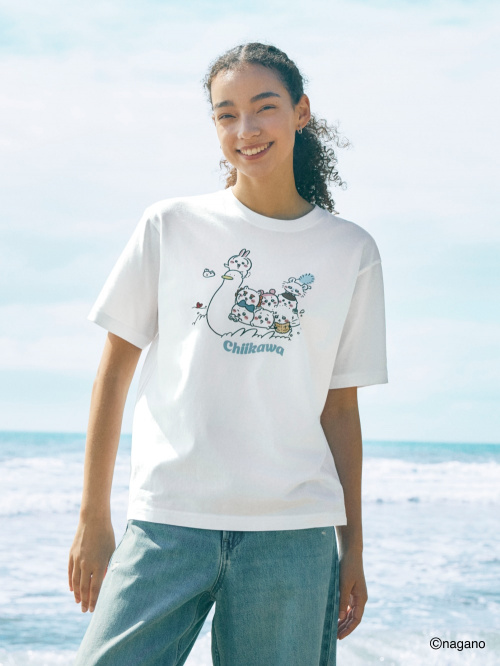 styling the Chiikawa short sleeve graphic tee