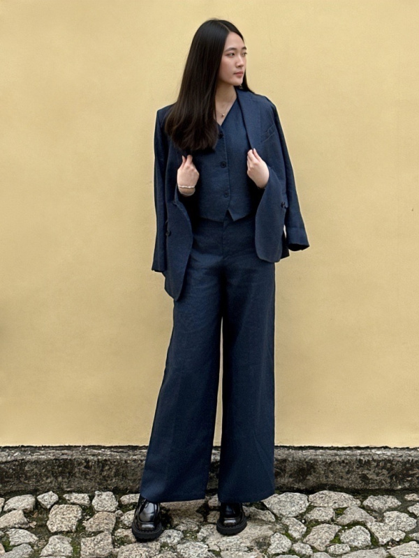 An outfit using Premium Linen Vest and Premium Linen Pants｜UNIQLO US