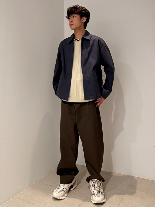 An outfit using Zip Up Blouson｜UNIQLO IN