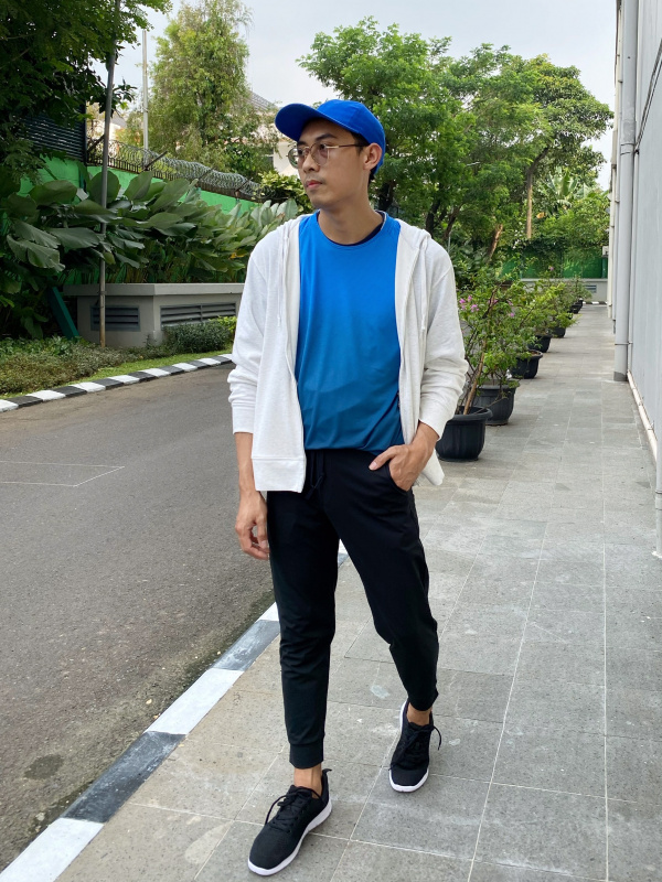 UNIQLO Global, Smooth #AIRism fabric with quick-drying DRY technology  jogger pants. 455408 Ultra Stretch DRY-EX Jogger Pants #UNIQLO #LifeWear  #DRYEX