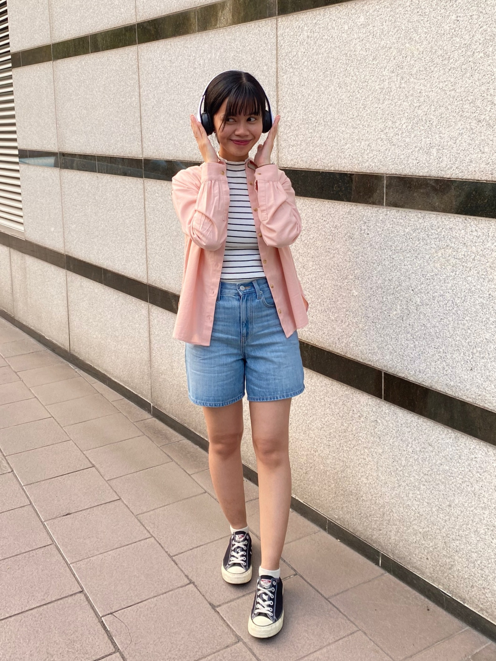 Check styling ideas for「High Rise Denim Shorts、Utility 2WAY Bag」| UNIQLO ID