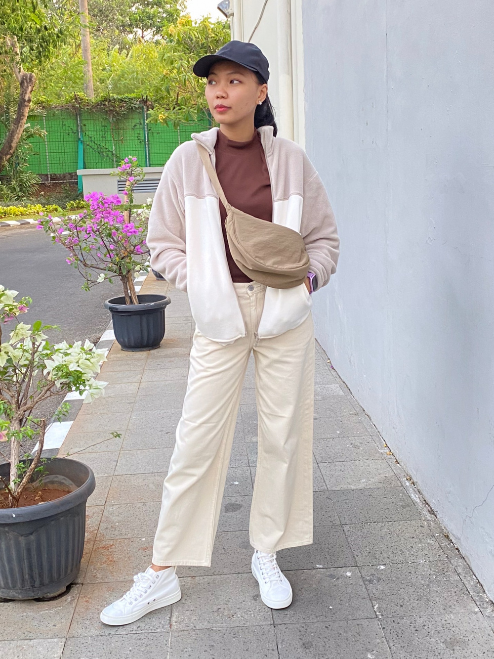 Check styling ideas for「Souffle Yarn V-Neck Cropped Cardigan」