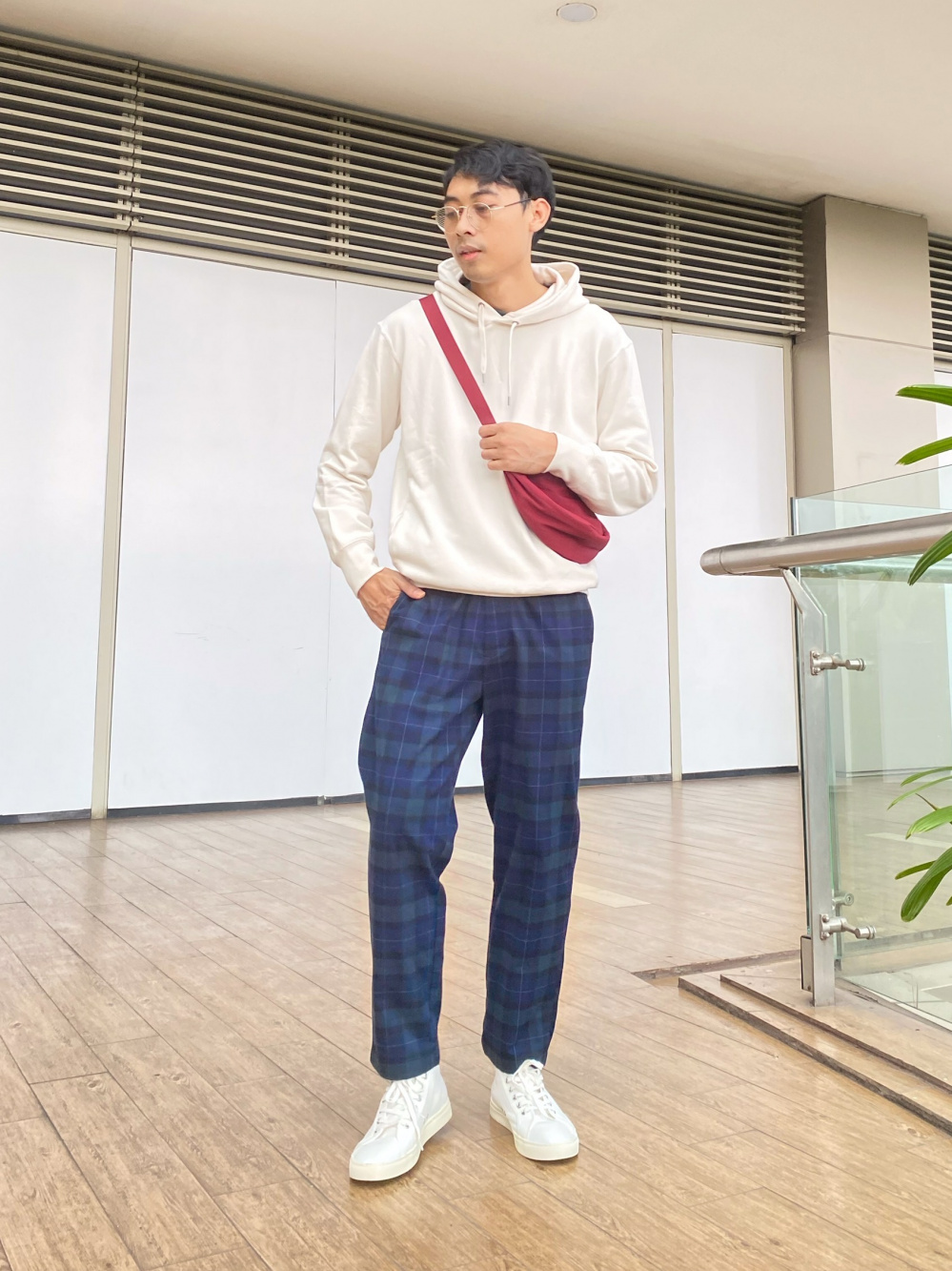 Check styling ideas for「Cotton Linen Stand Collar Short Sleeve Shirt  (Stripe)、Cotton Relax Ankle Pants (Denim)」