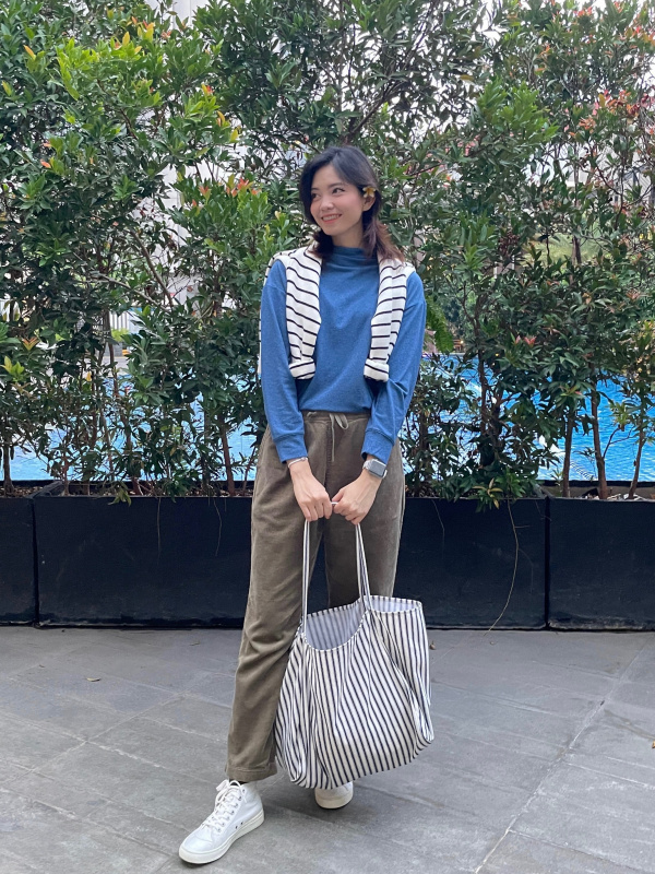 CHECK STYLING IDEAS FOR CORDUROY RELAXED ANKLE PANTS WASHABLE MILANO RIBBED CREW NECK SWEATER UNIQLO AU