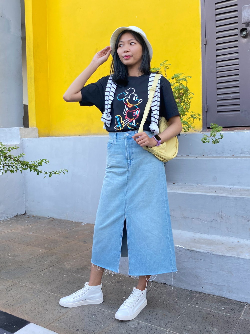 Foto: Blusa tipo espartilho: modelo jeans e acinturado é opção fashion para  quem quer apostar na peça - Purepeople