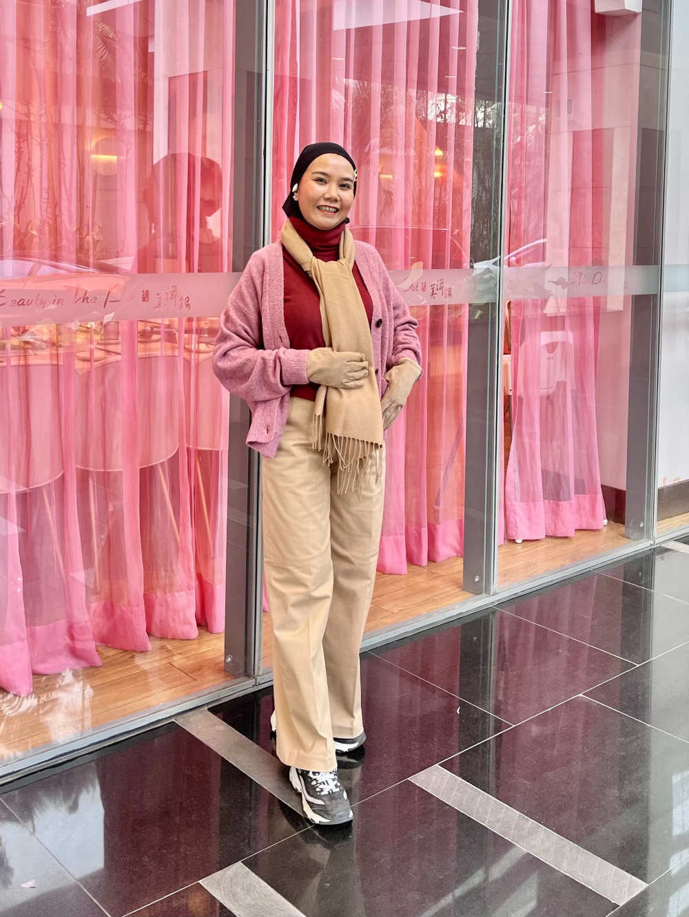 cek-ide-styling-untuk-heattech-t-shirt-fleece-kerah-tinggi-lengan