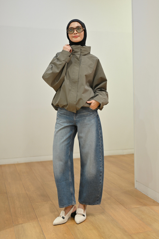 Windproof Blouson (Stand Collar)(Women's) outfit ideas| UNIQLO IT