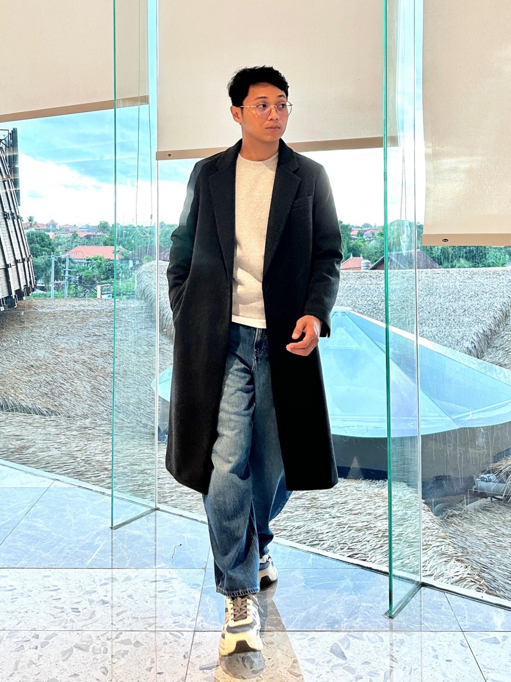 Check styling ideas for「Long Coat」| UNIQLO TH