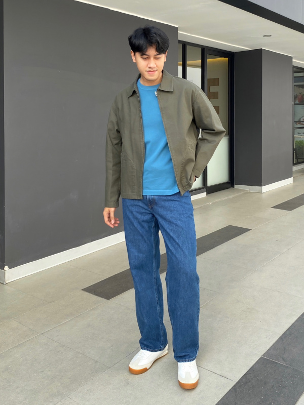 An outfit using Bicolor T-Shirt and BABYMONSTER UT (Graphic T