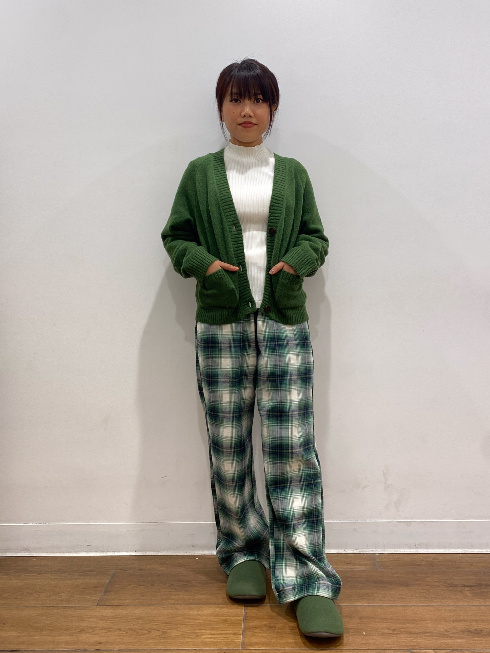 Check styling ideas for「Flannel Pants」