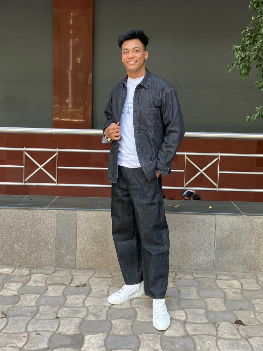 Check styling ideas for「Wide Tapered Jeans」| UNIQLO IN