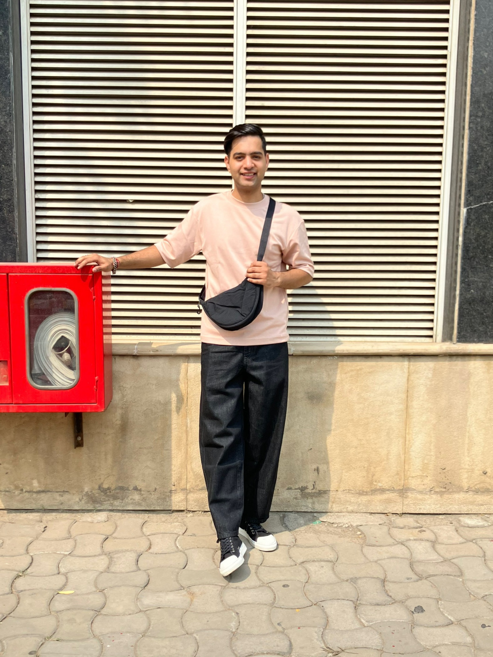 Check styling ideas for「Wide Tapered Jeans」| UNIQLO SG