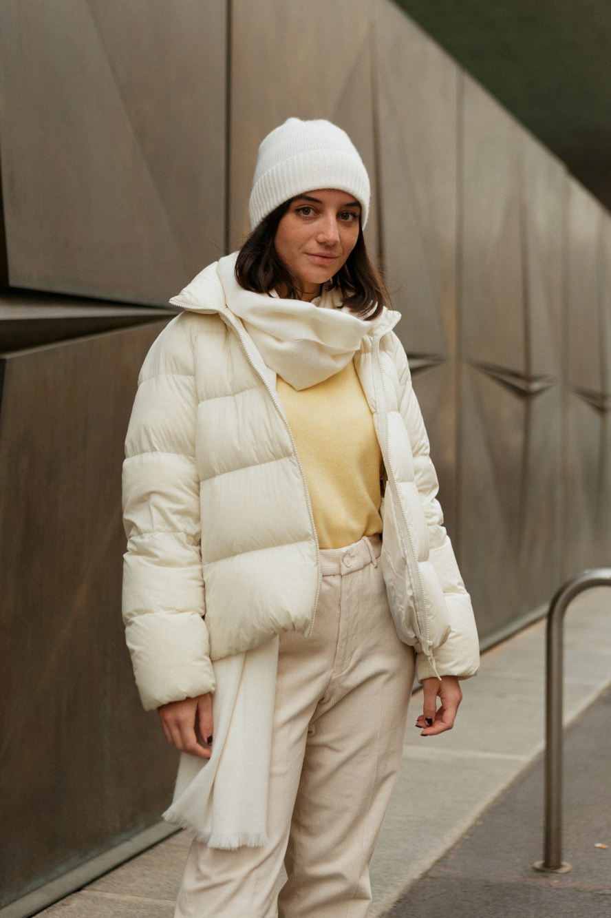Check styling ideas for「Ultra Light Down Short Puffer Jacket